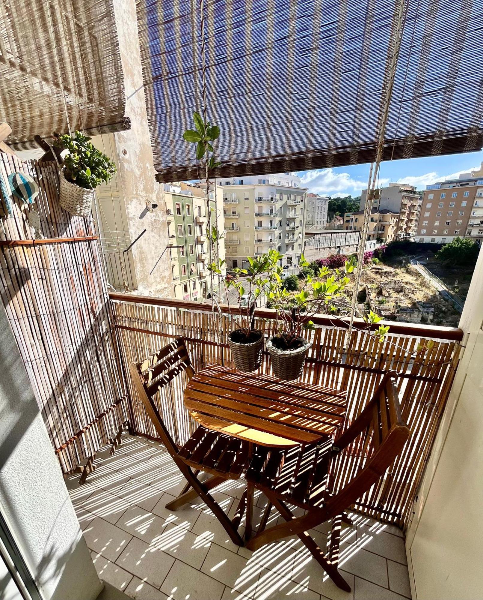 Tigelliotre Bed And Breakfast 칼리아리 외부 사진